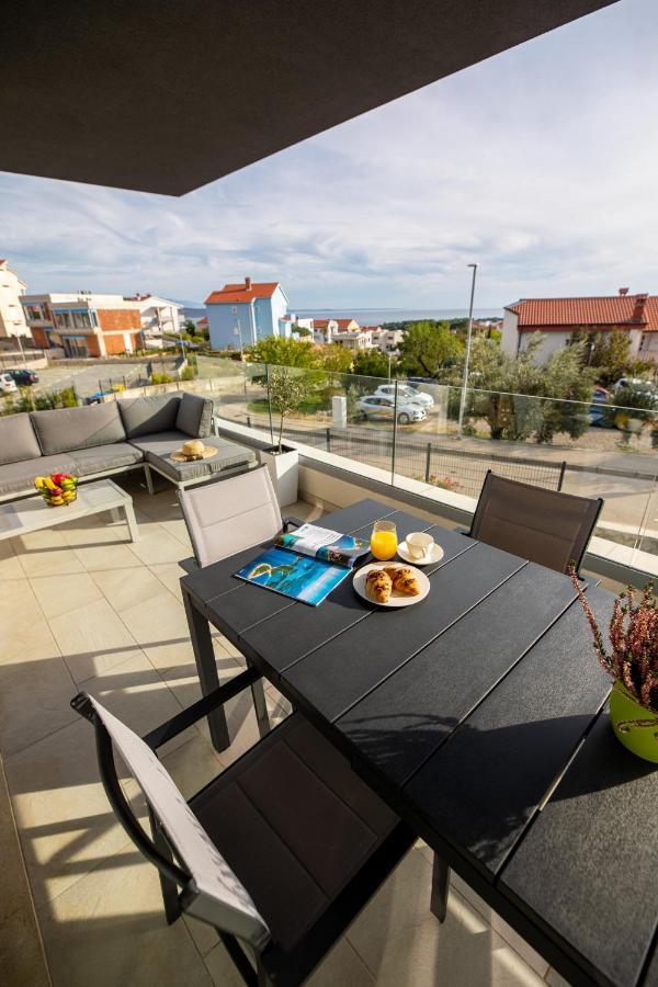 Sun Residence Krk Крк Экстерьер фото