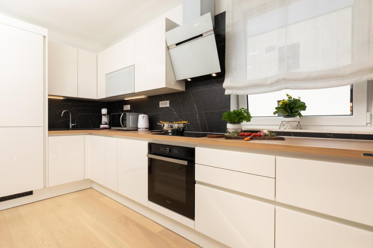 Sun Residence Krk Крк Экстерьер фото