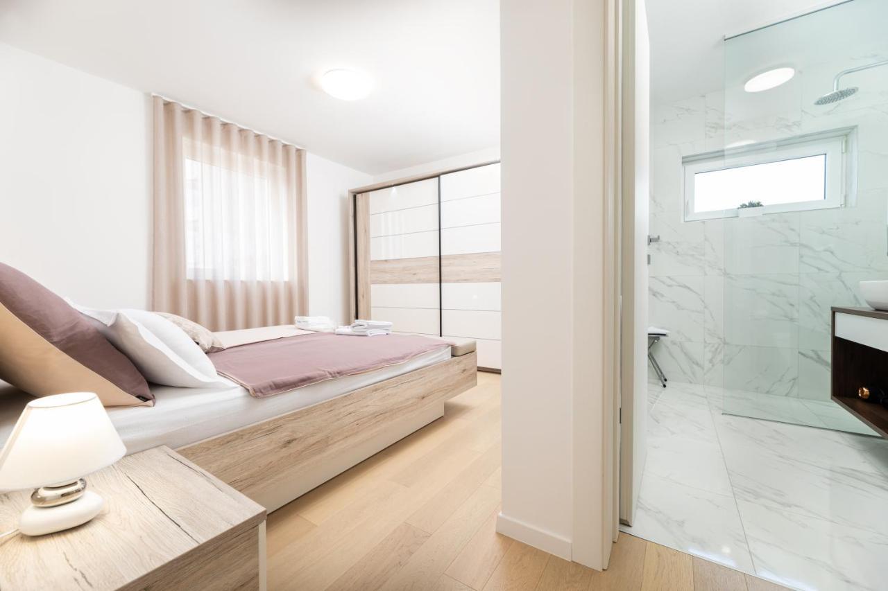 Sun Residence Krk Крк Экстерьер фото